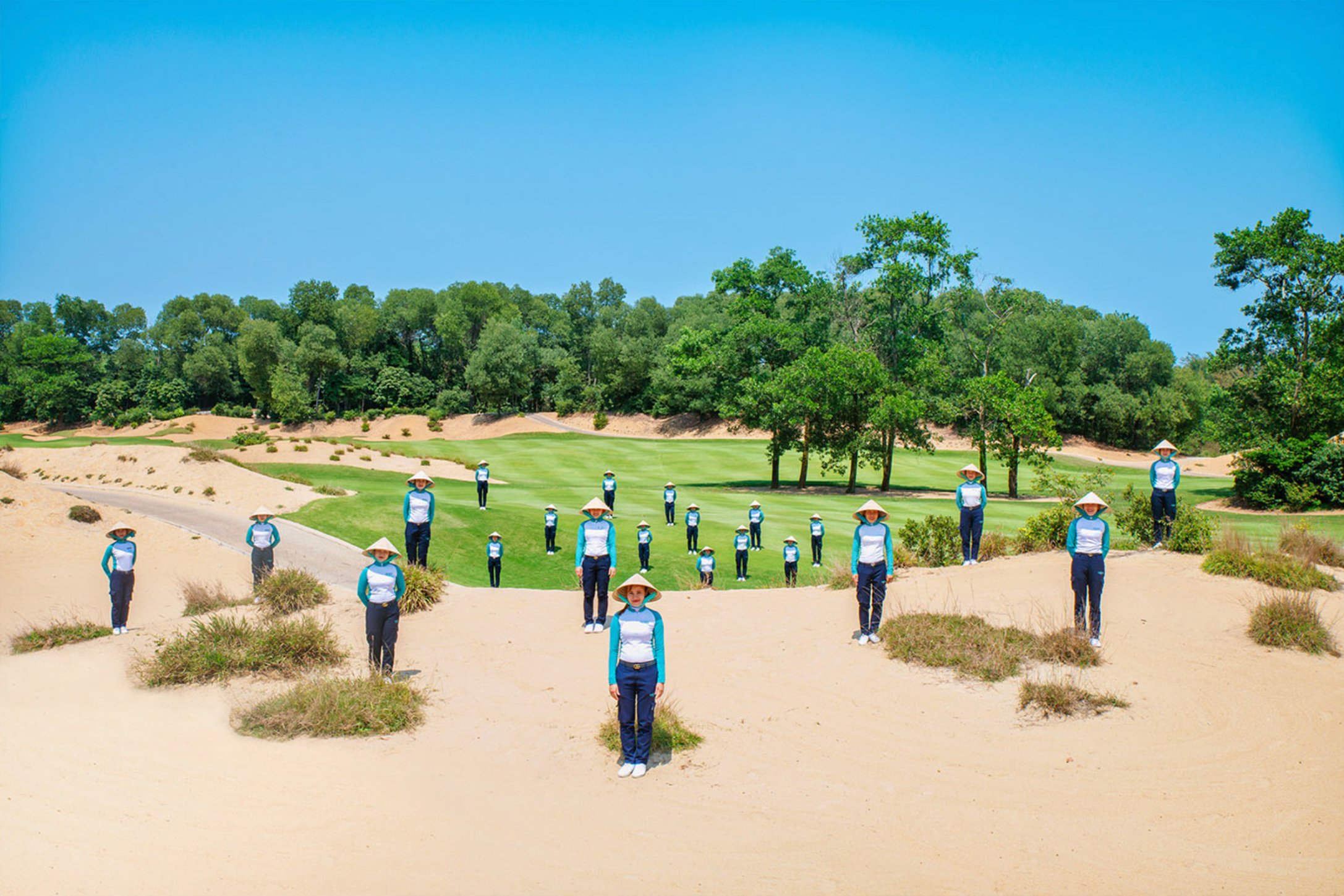 Golf Caddies, Laguna Lăng Cô